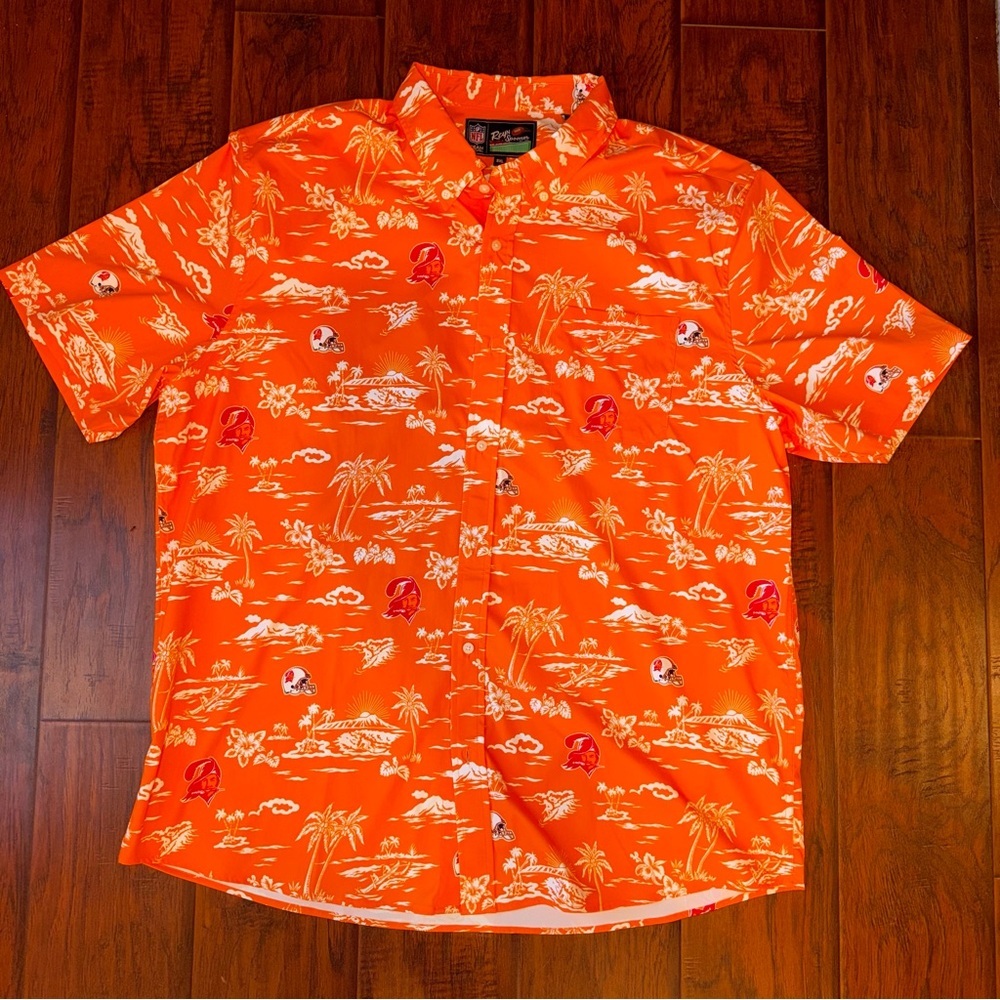 Tampa Bay Buccaneers Reyn Spooner Throwback Kekai Print Button-Up Shirt- 3XL - Picture 2 of 5
